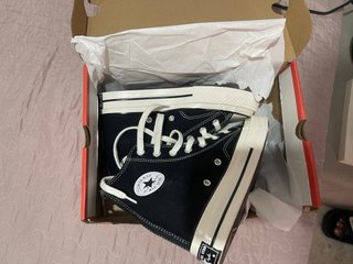 Converse plataforma negro/blanco sin estrenar