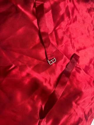Chaleco huertano floral rojo y negro