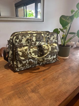 Maleta Animal floral verde y claros
