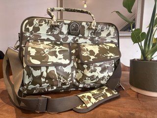 Maleta Animal floral verde y claros