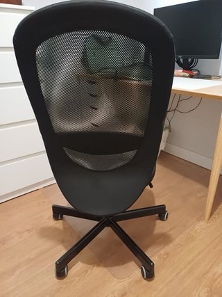 Silla de oficina Ikea gris y negra
