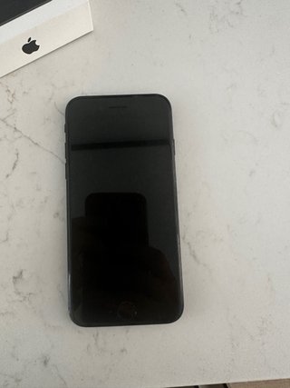 iPhone SE Apple