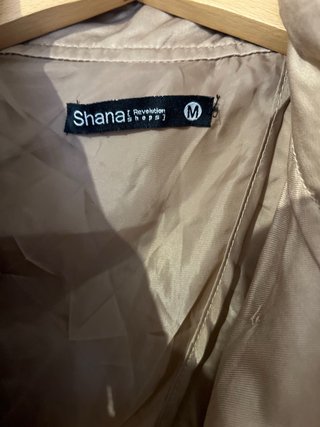 Gabardina beige mujer