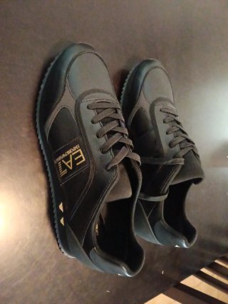 Deportivas Emporio Armani Negras y Doradas