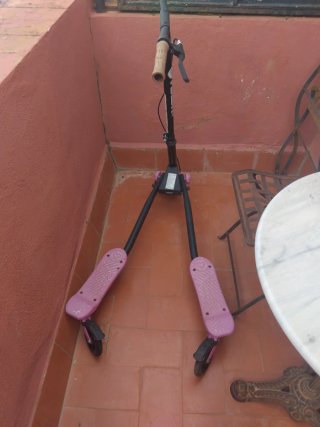 Patineta rosa de 3 ruedas