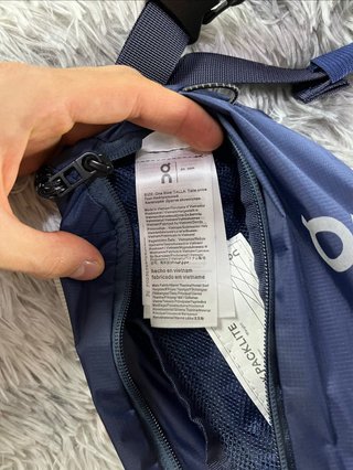 On Running 2L waist pack