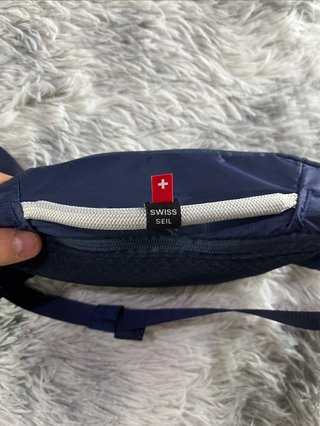 On Running 2L waist pack