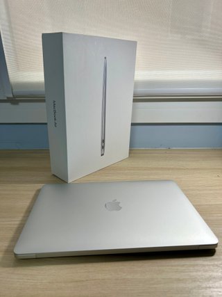 MacBook Air M1 (2020) 512 GB SSD – 8 GB RAM
