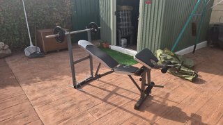 60 sin pesas y 100 con 4 pesas de 5 kilos ybarra