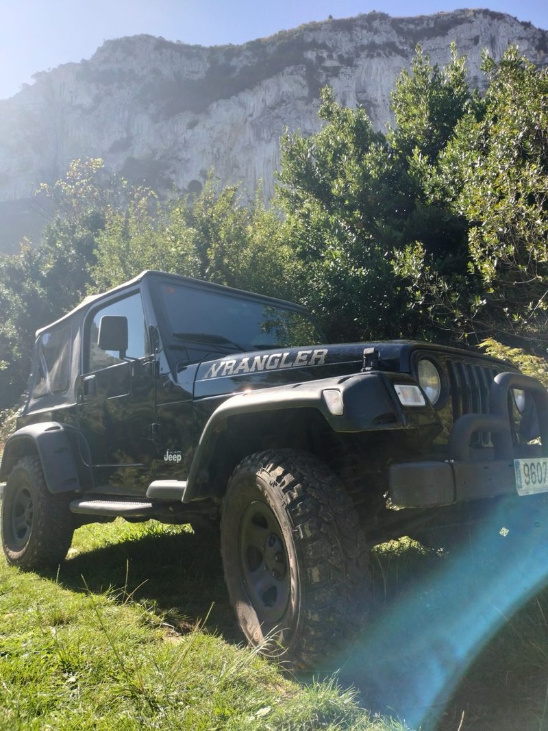 Jeep Wrangler 2000 - foto 1