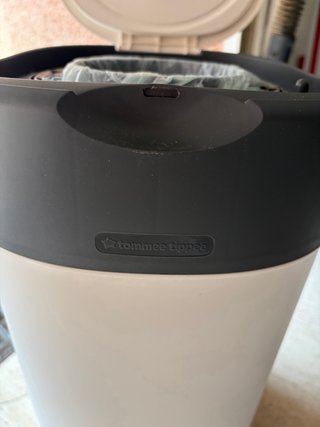 Contenedor pañales Tommee Tippee + 8 recambios