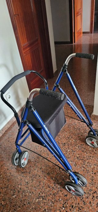 Andador Plegable con Asiento y Bolsa