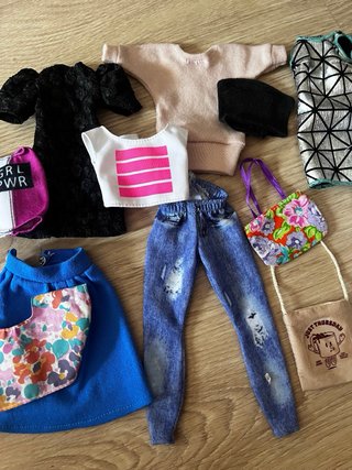 Lote Ropa Barbie 2