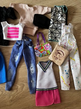 Lote Ropa Barbie 2