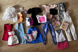 Lote Ropa Barbie 2