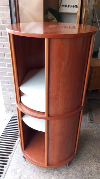 (LEER) Estantería o armario de diseño curvo