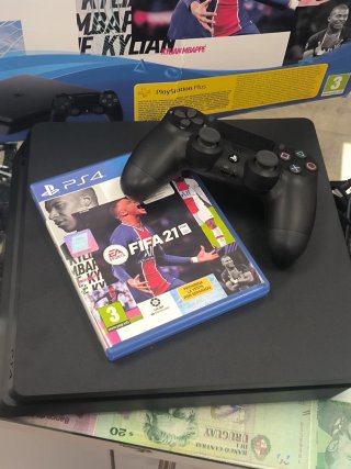 PS4 Slim 500GB FIFA 21