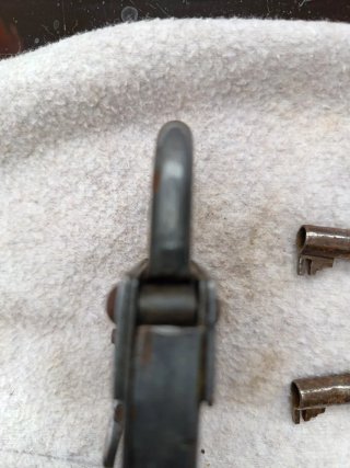 Candado antiguo con 2 llaves