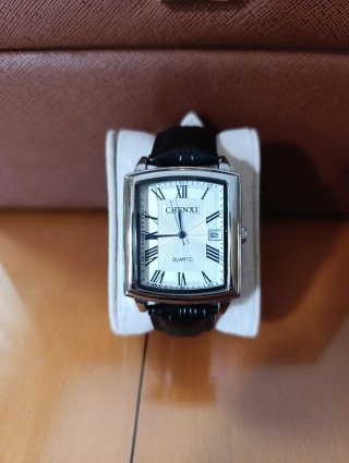 Lote 3 relojes + relojero/joyero