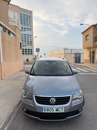 Volkswagen Touran 2010 1.9 TDI