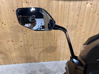Kymco AK 550 Negro