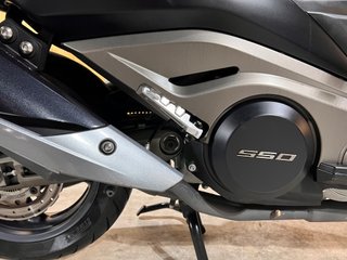 Kymco AK 550 Negro