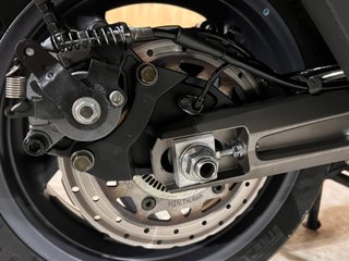 Kymco AK 550 Negro