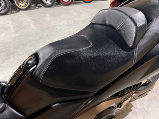 Kymco AK 550 Negro