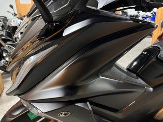Kymco AK 550 Negro