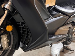 Kymco AK 550 Negro