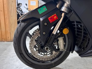 Kymco AK 550 Negro