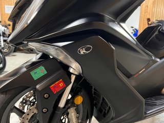 Kymco AK 550 Negro