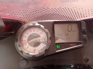 MOTO KYMCO QUANNON 125cc Roja y Negra