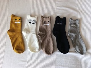 Calcetines divertidos con cara de gato