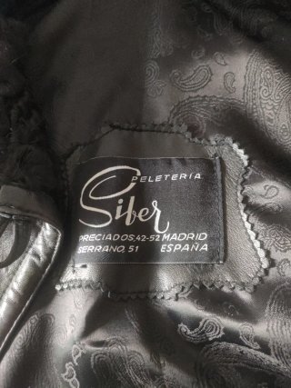 Chaquetón de piel negro