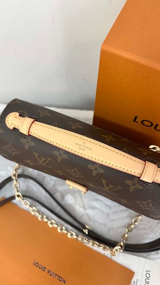 Louis Vuitton Pochette Métis East West