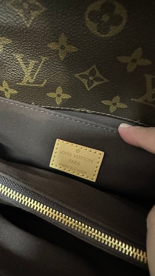 Louis Vuitton Pochette Métis East West