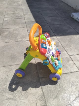 Correpasillos Vtech con actividades