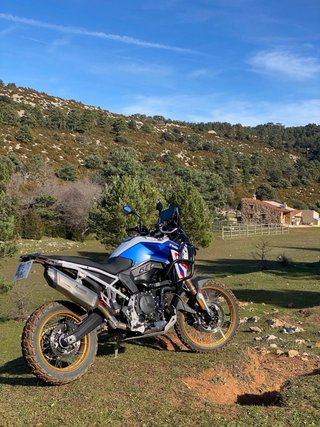 BMW F900GS Adventure Azul