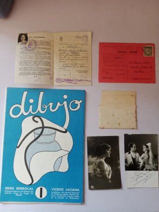 Documentos antiguos: carnet, certificado, postal
