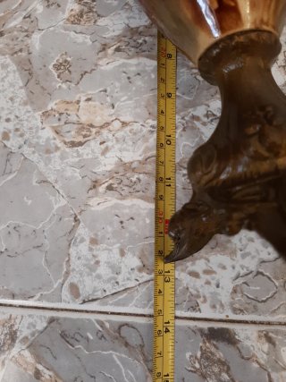 Jarra de porcelana y metal