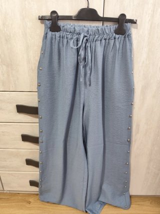 Conjunto azul cielo con tachuelas nuevo