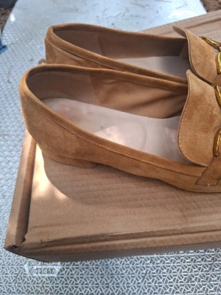 Geoux Mocasines Marrones con Detalle Dorado