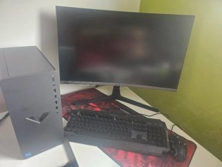 Ordenador de sobremesa Victus Negro con pantalla