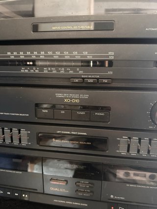 Equipo Sony: Tocadiscos, Radio y Casetera