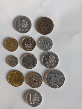 Lote 12 monedas pesetas diferentes valores
