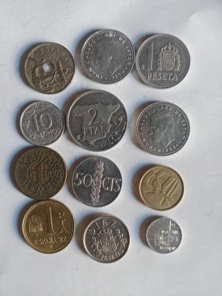 Lote 12 monedas pesetas diferentes valores