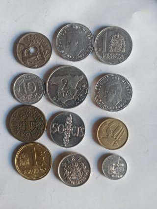 Lote 12 monedas pesetas diferentes valores