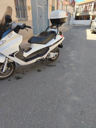 Piaggio X8 250cc.  Maxi Scooter Automática
