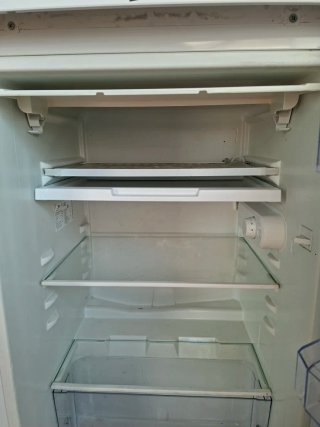 Nevera Beko Blanca ideal camper